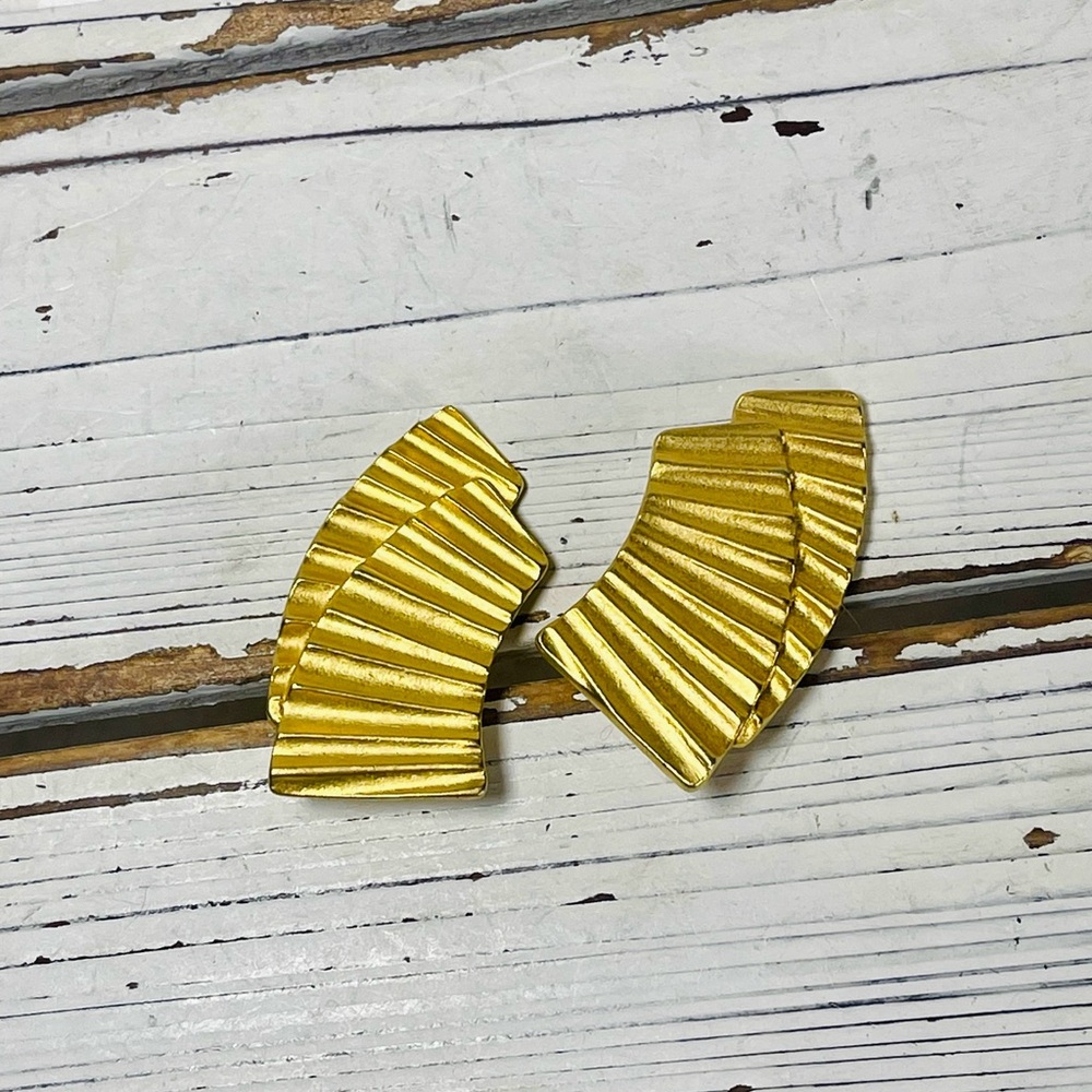 CRAFT Vintage 80’s MCM Art Deco Gold Tone Fan Signed Statement Clip On Earrings - Picture 3 of 10
